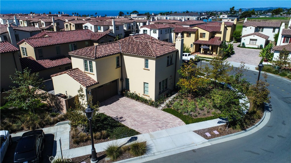 Aqua at Sea Summit - Residential Lease