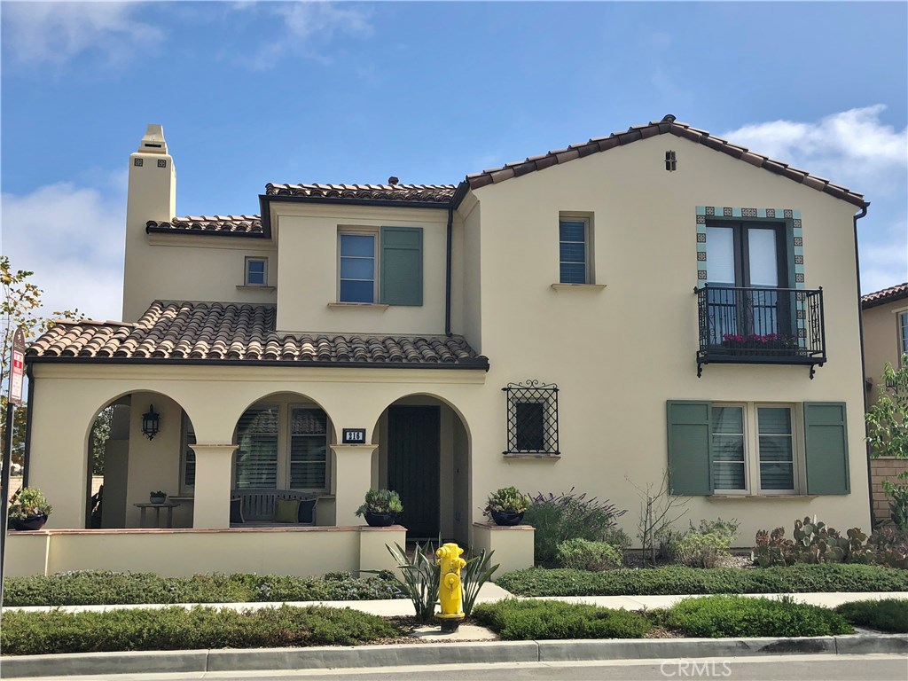 Aqua at Sea Summit - Residential Lease