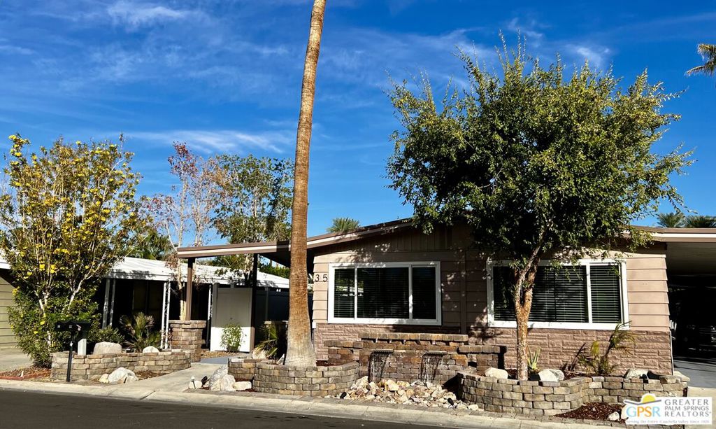 Date Palm Country Cl - Manufactured In Park