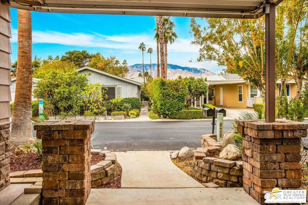 Date Palm Country Cl - Manufactured In Park