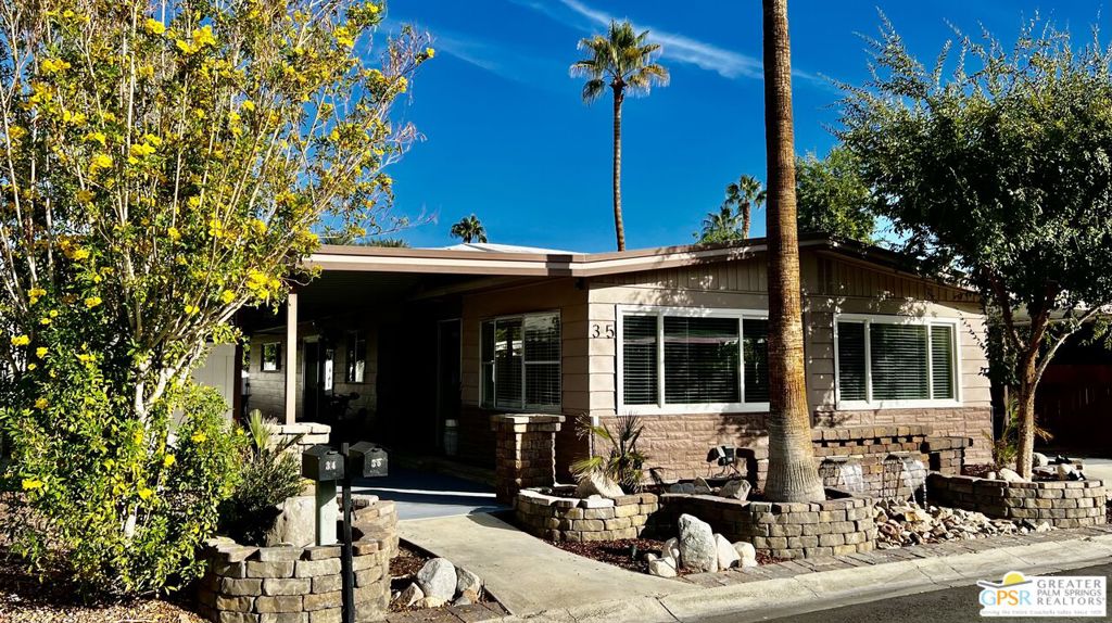 Date Palm Country Cl - Manufactured In Park