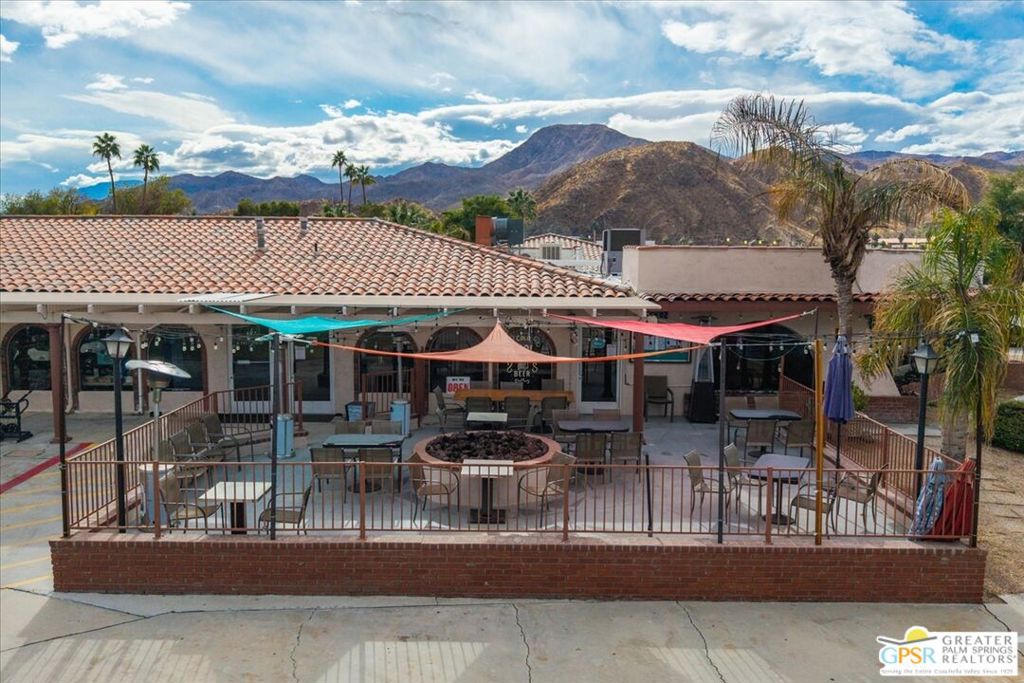 Date Palm Country Cl - Manufactured In Park