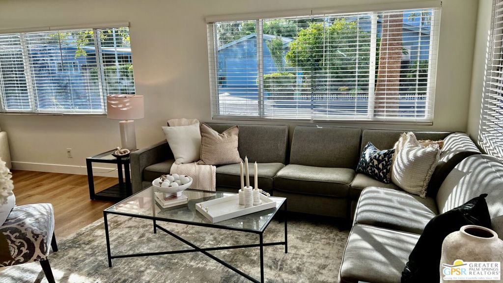 Date Palm Country Cl - Manufactured In Park