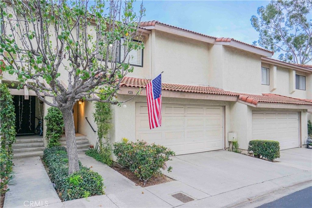 Photo of 926 Whitewater Dr, Fullerton, CA 92833 (MLS # PW26094533)