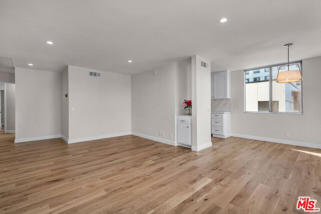 10751 Wilshire Boulevard 909