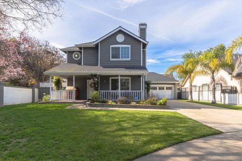 18 Hancock Circle Salinas CA 93906