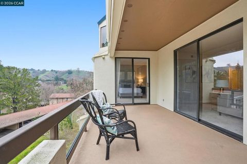 Photo of 1221 1221 Avenida Sevilla #1B, Walnut Creek, CA 94595 (MLS # 41116416)