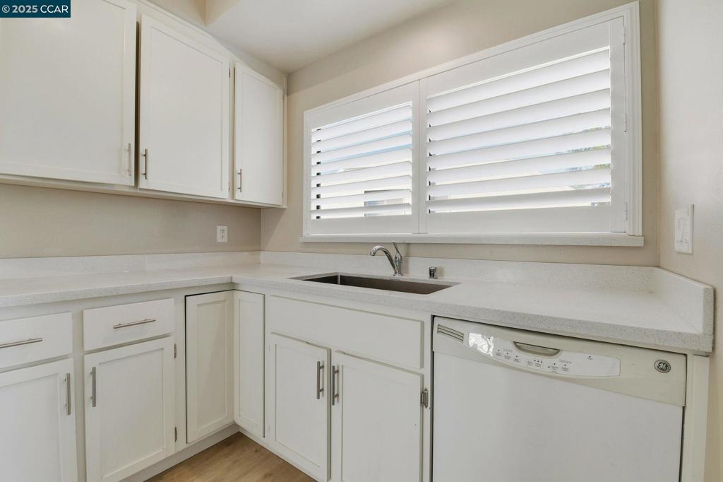 ROSSMOOR - Residential