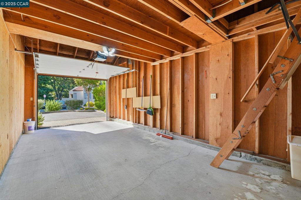 ROSSMOOR - Residential