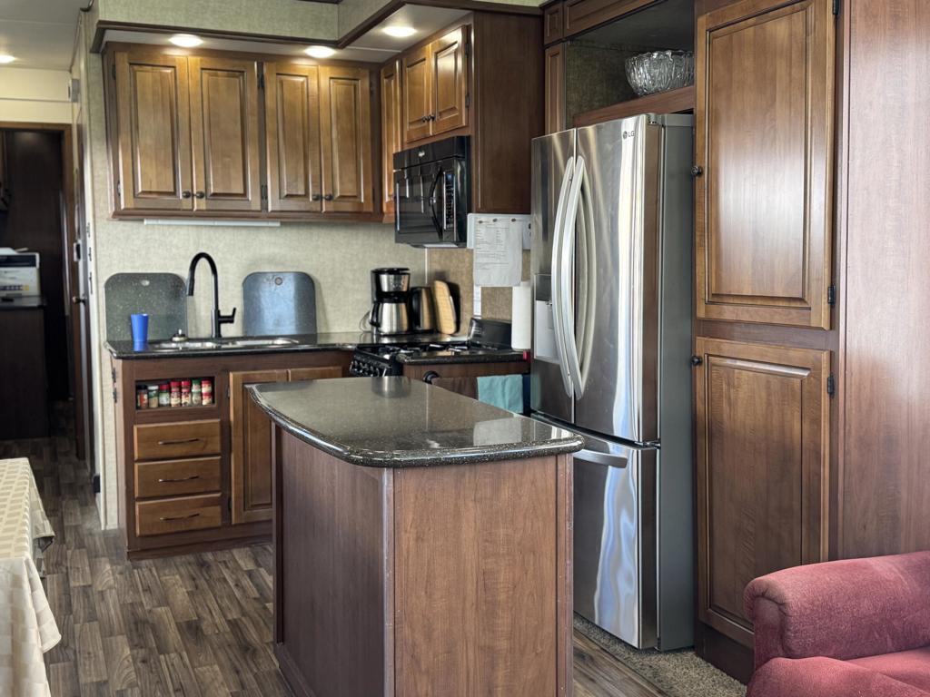 Rancho Casa Blanca - Manufactured In Park