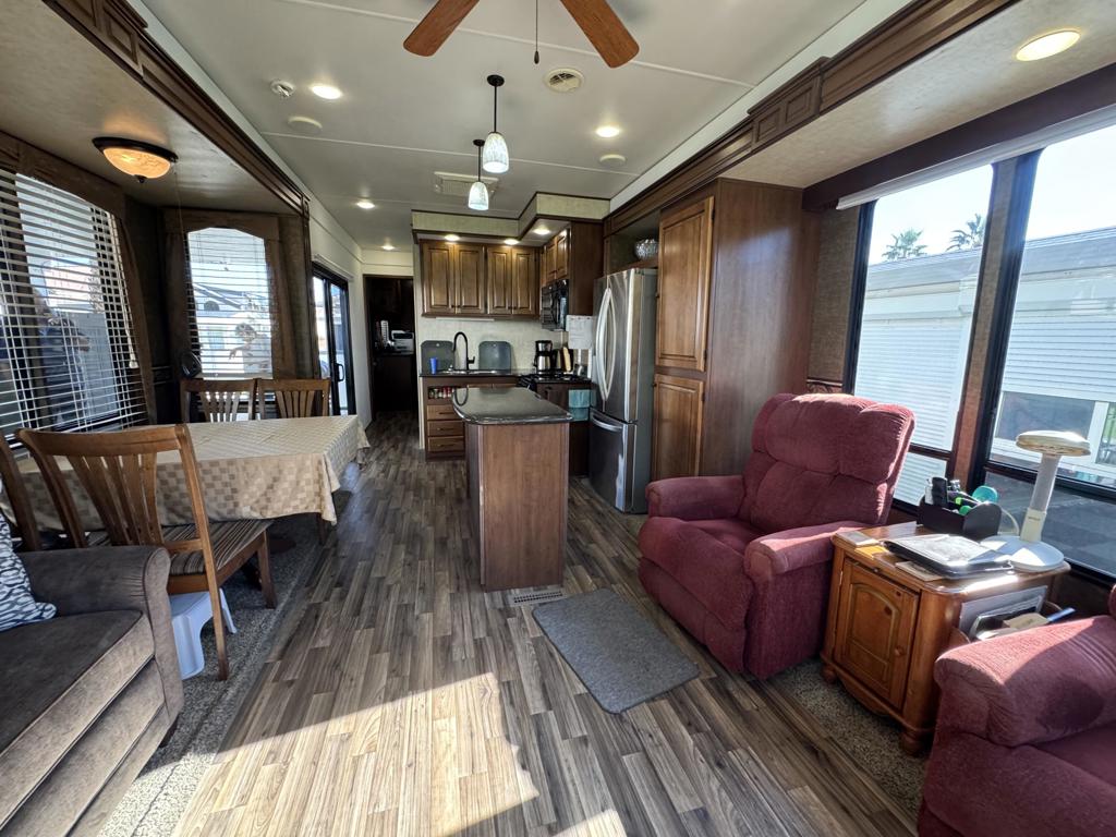 Rancho Casa Blanca - Manufactured In Park