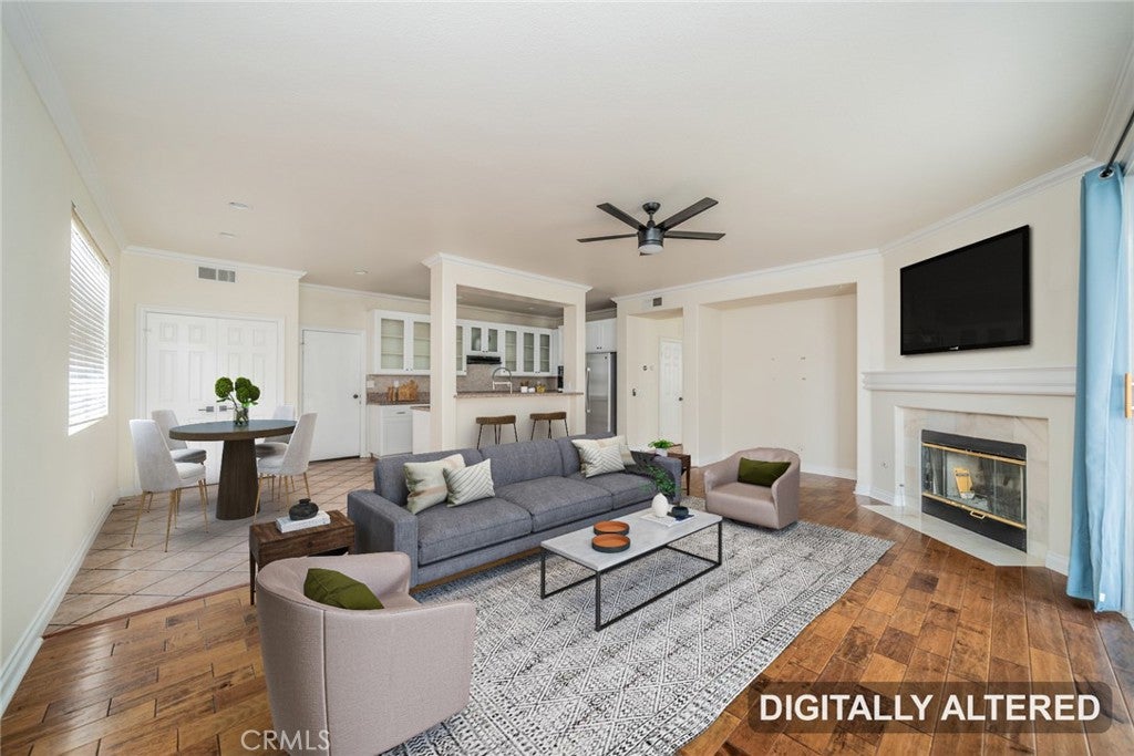 24320 Calle Estancia