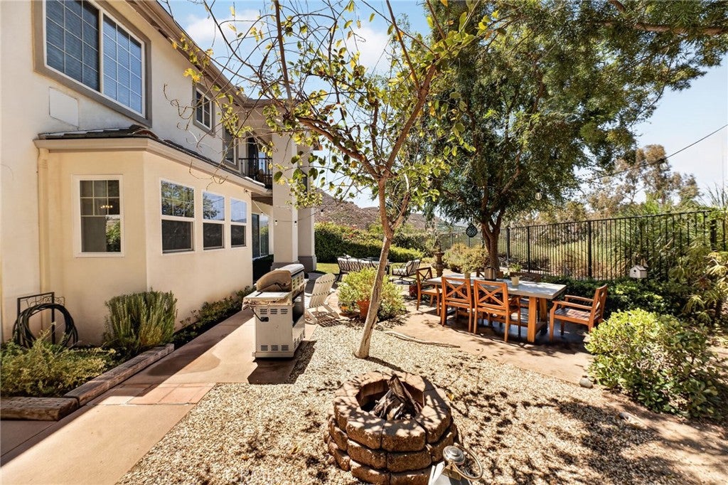 2313 Old Ranch