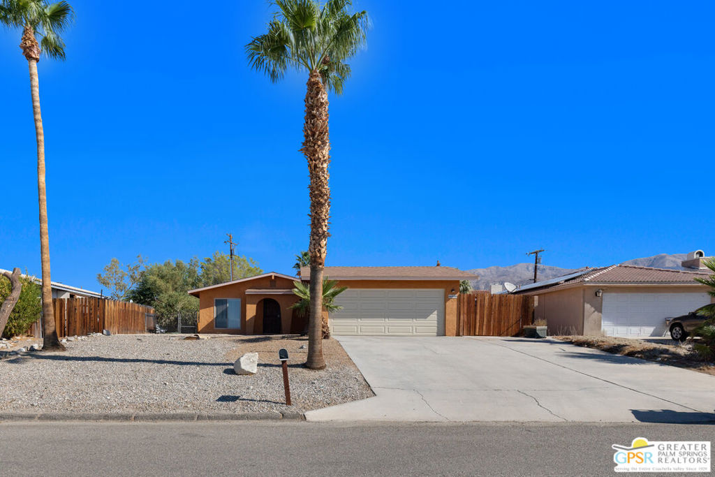 Come see this diamond of a house with a great location high up in Desert Hot Springs this a great first time home buyer or investment property for a long term rental with every thing is in good condition including a finished garage with a wall ac unit on a nice lot that has great views.