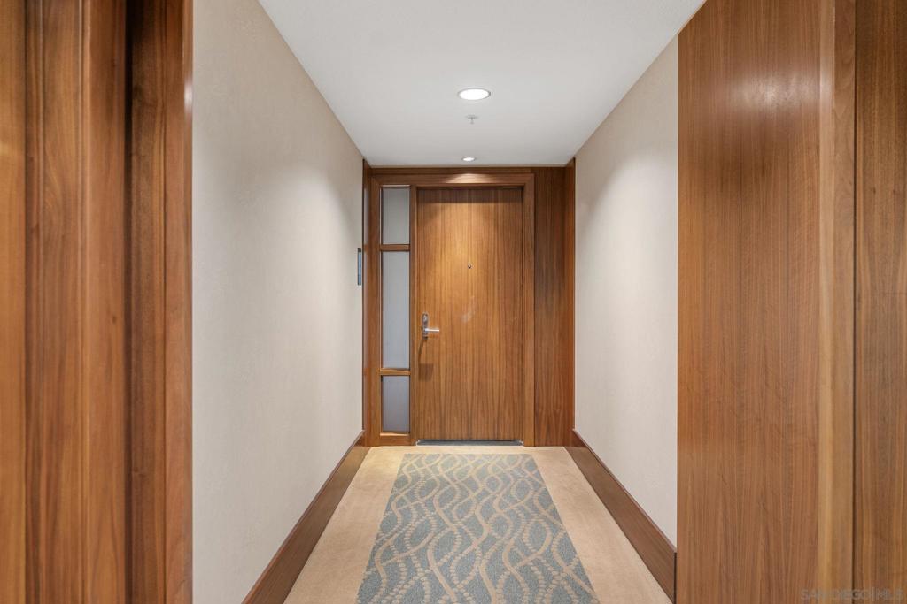 1199 Pacific Hwy 704