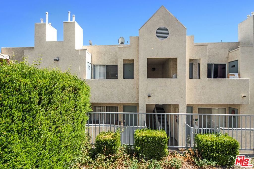 18209 Sierra Highway 112