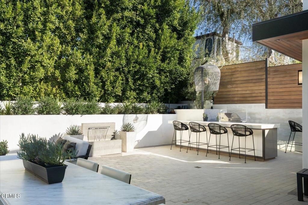 Photo of 10747 Valleyheart Drive, Studio City, CA 91604 (MLS # P1-25627)