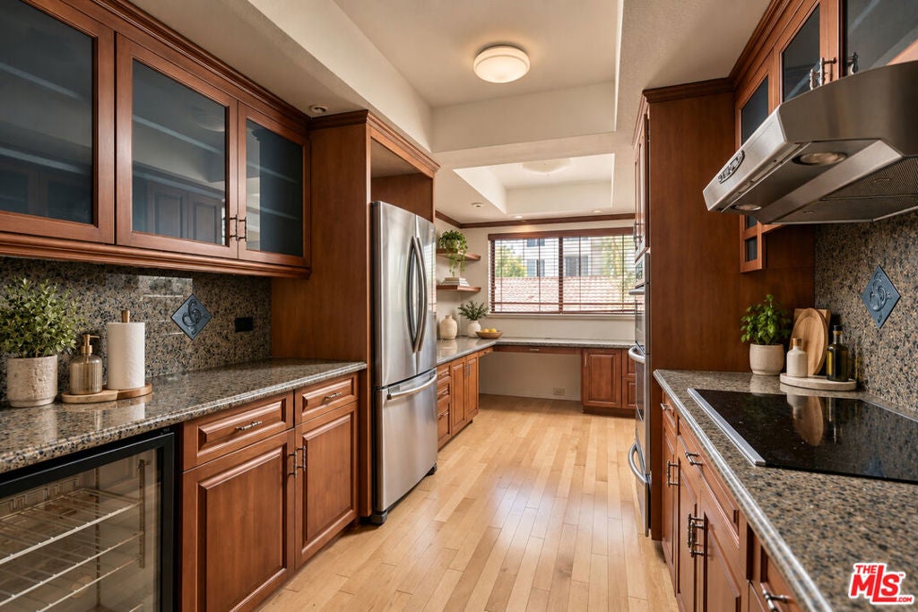 2950 Neilson Way 408