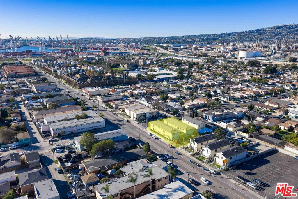 1001 & 1005 W G Street