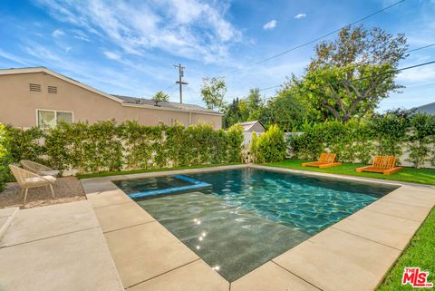 Tiny photo for 5935 Yarmouth Avenue, Encino, CA 91316 (MLS # 26636297)