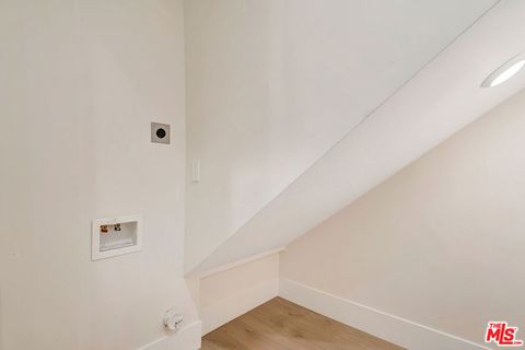 Tiny photo for 5935 Yarmouth Avenue, Encino, CA 91316 (MLS # 26636297)