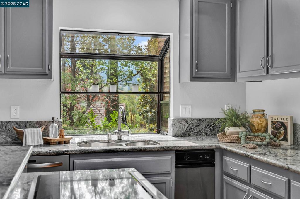 TICE VALLEY OAKS - Residential