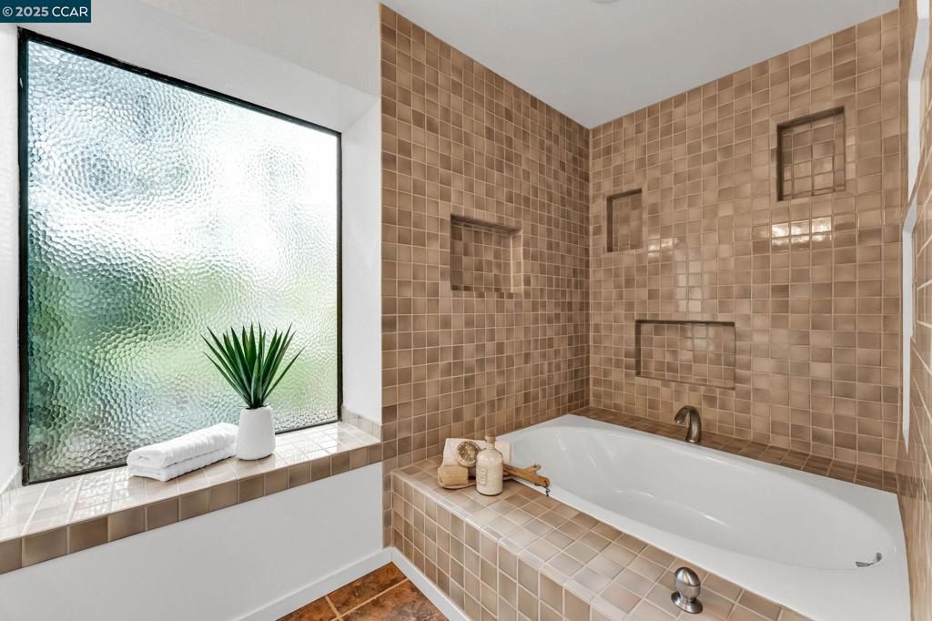 TICE VALLEY OAKS - Residential