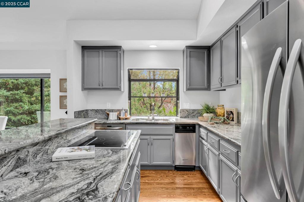 TICE VALLEY OAKS - Residential