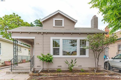Photo of 318 E Pine St St, Stockton, CA 95204 (MLS # 41130207)