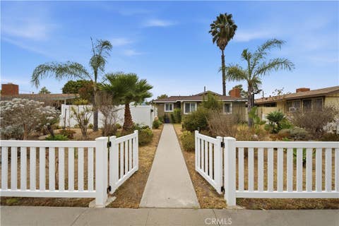 Photo of 1309 N Catalpa AVE, Anaheim, CA 92801 (MLS # PW26153905)
