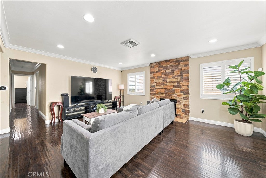 1309 N Catalpa