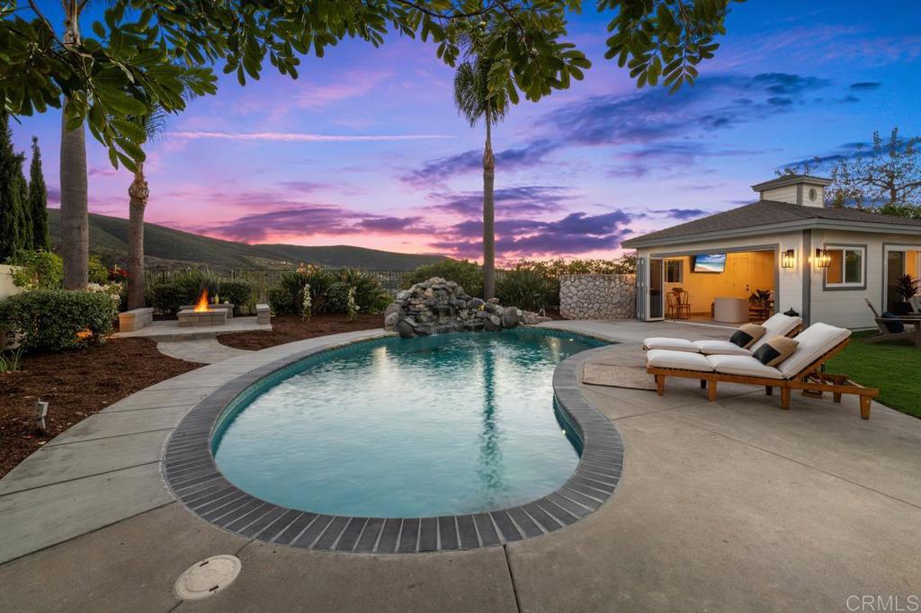 866 Windridge Circle