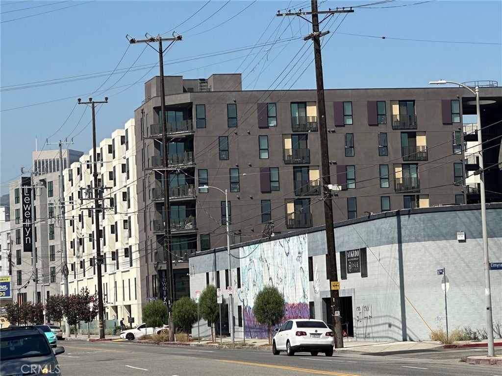 1401 N Main Street
