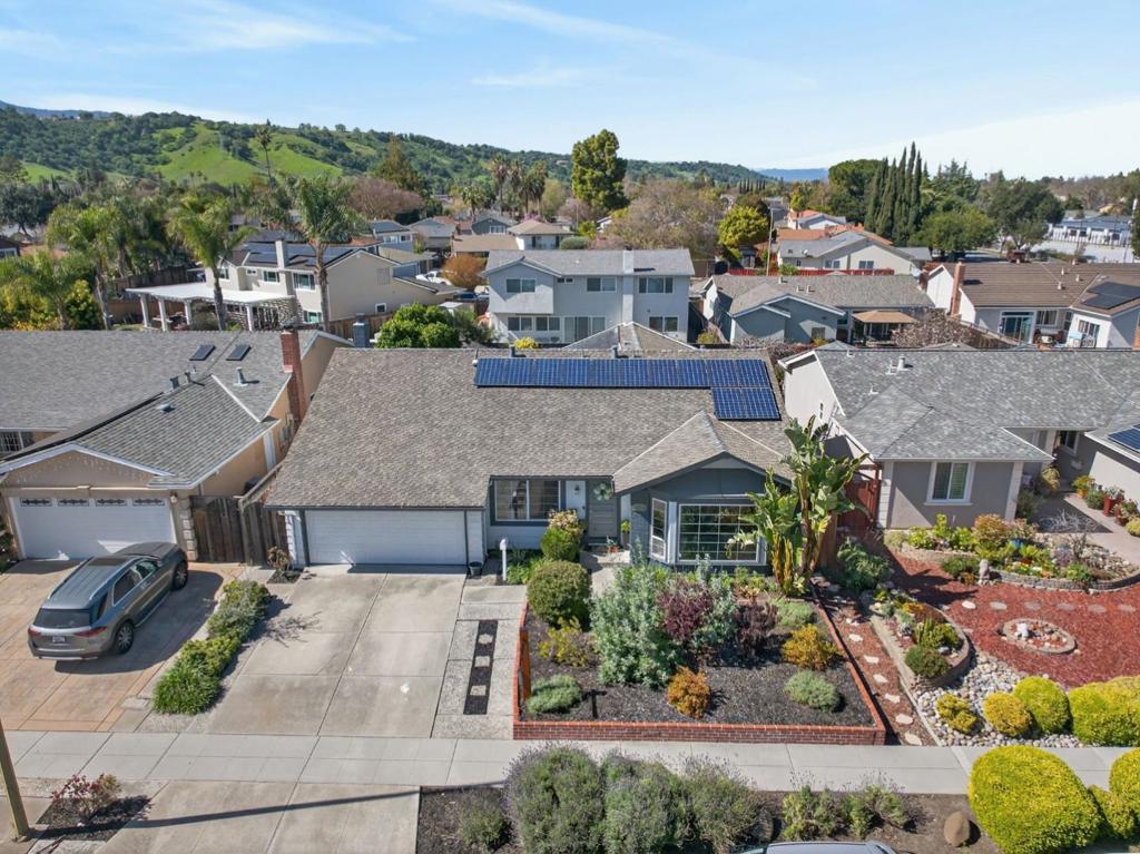 6221 Glider Drive