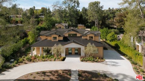 Photo of 5287 Round Meadow Road, Hidden Hills, CA 91302 (MLS # 26641623)
