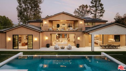 Photo of 5287 Round Meadow Road, Hidden Hills, CA 91302 (MLS # 26641623)