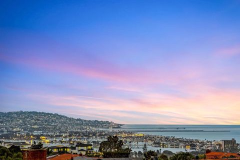 1659 Calle Candela La Jolla CA 92037