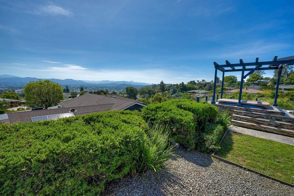 1673 Hillsmont Dr