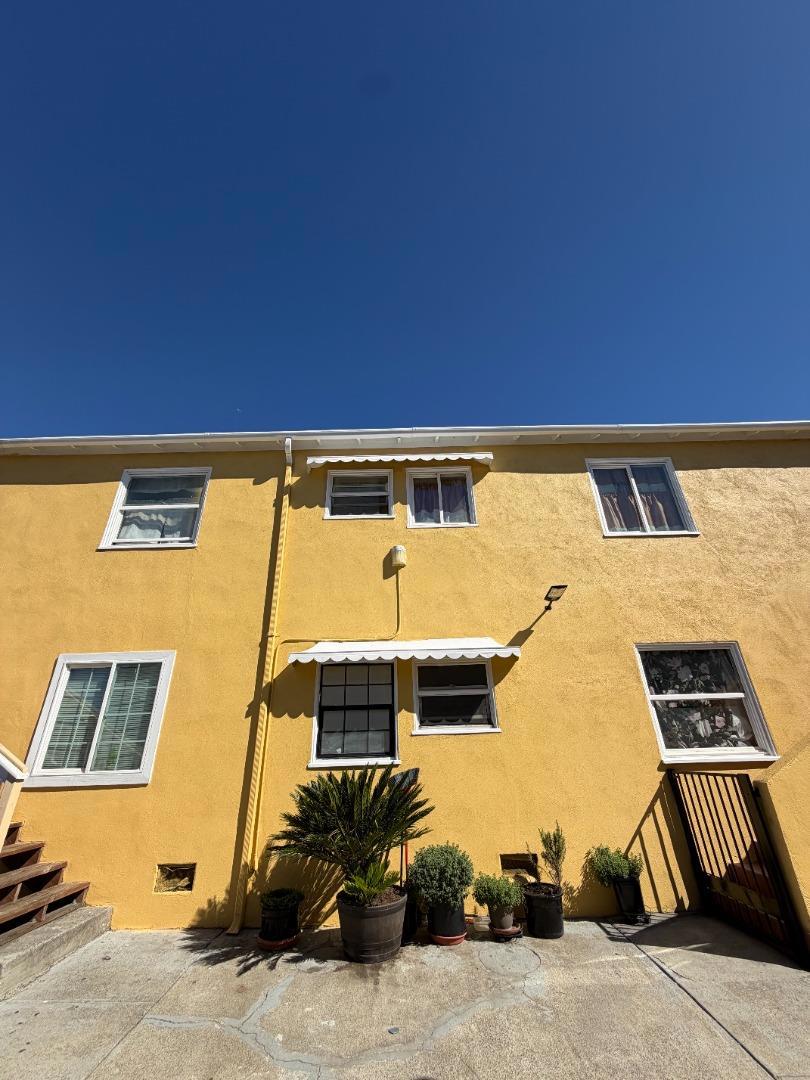 23 Peroly Court