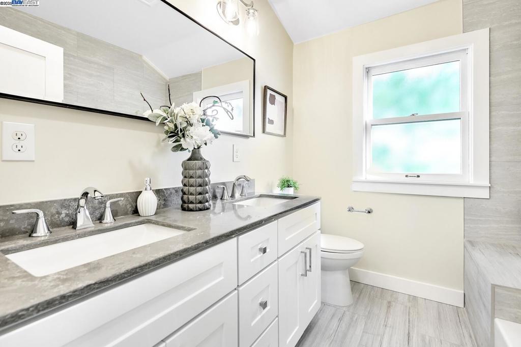 OAKLAND - Residential