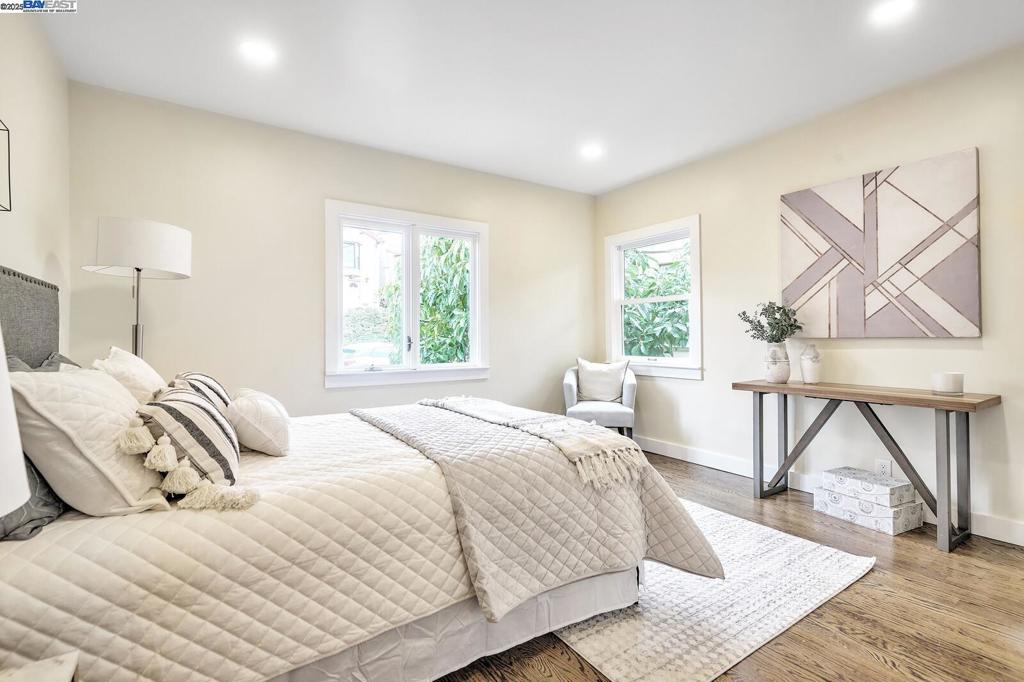 OAKLAND - Residential