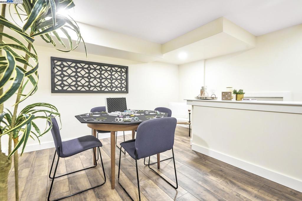 OAKLAND - Residential