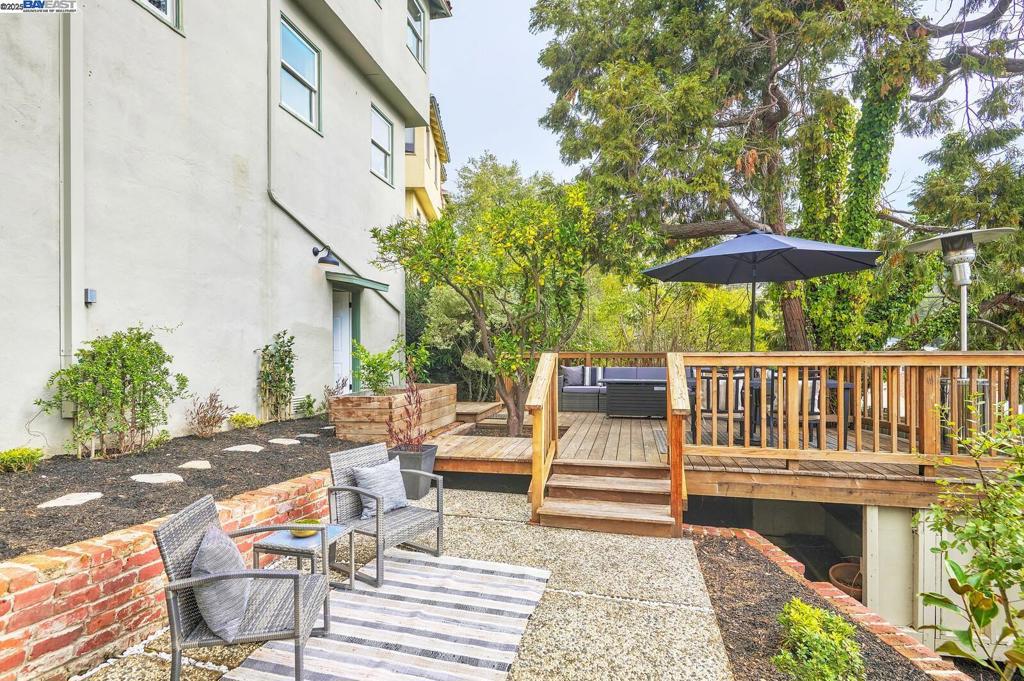 OAKLAND - Residential