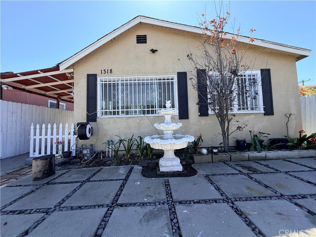 1318 E 100th Street