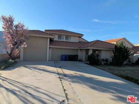 Photo of 14493 Hurricane Lane, Helendale, CA 92342 (MLS # 26865449)