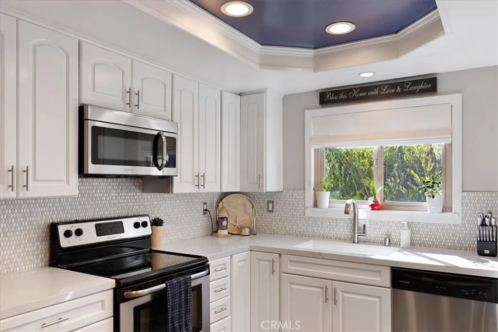 Laguna Niguel, California 92677, United States, 2 Bedrooms Bedrooms, ,2 BathroomsBathrooms,Residential,Active,229716