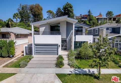 Photo of 2122 Castle Heights Avenue, Los Angeles, CA 90034 (MLS # 26639247)
