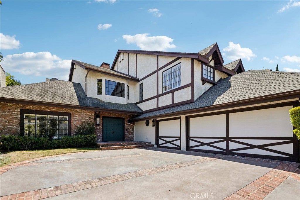 Photo of 10190 Baywood Court, Los Angeles, CA 90077 (MLS # SR26097283)