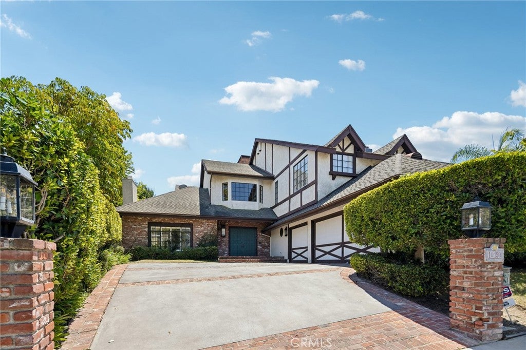 10190 Baywood Court