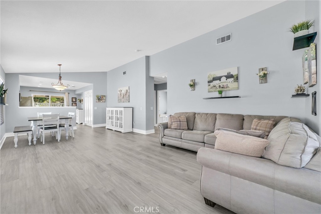 976 Miraflores Drive